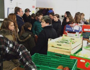 Schüler der Klassen 7a und 7d der Schrenzerschule